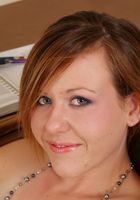 Britney from ATK Natural & Hairy
