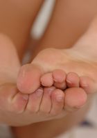 ATK Archives: Georgia Jones (Georgia Jones spreads her pussy.)