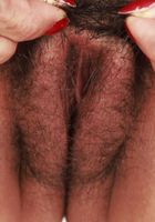 Kiwi Spreads her Hairy Pussy, Kiwi (kiw004) ATK Natural & Hairy: Kiwi (Kiwi Spreads her Hairy Pussy)