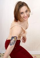 Lauren Laurent from ATK Natural & Hairy