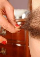 Luci Lamoore from ATK Natural & Hairy