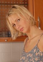 Petty spreads her pussy, Petty (pet056) ATK Archives: Petty (Petty spreads her pussy)